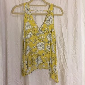 Cute Yellow floral flowy top